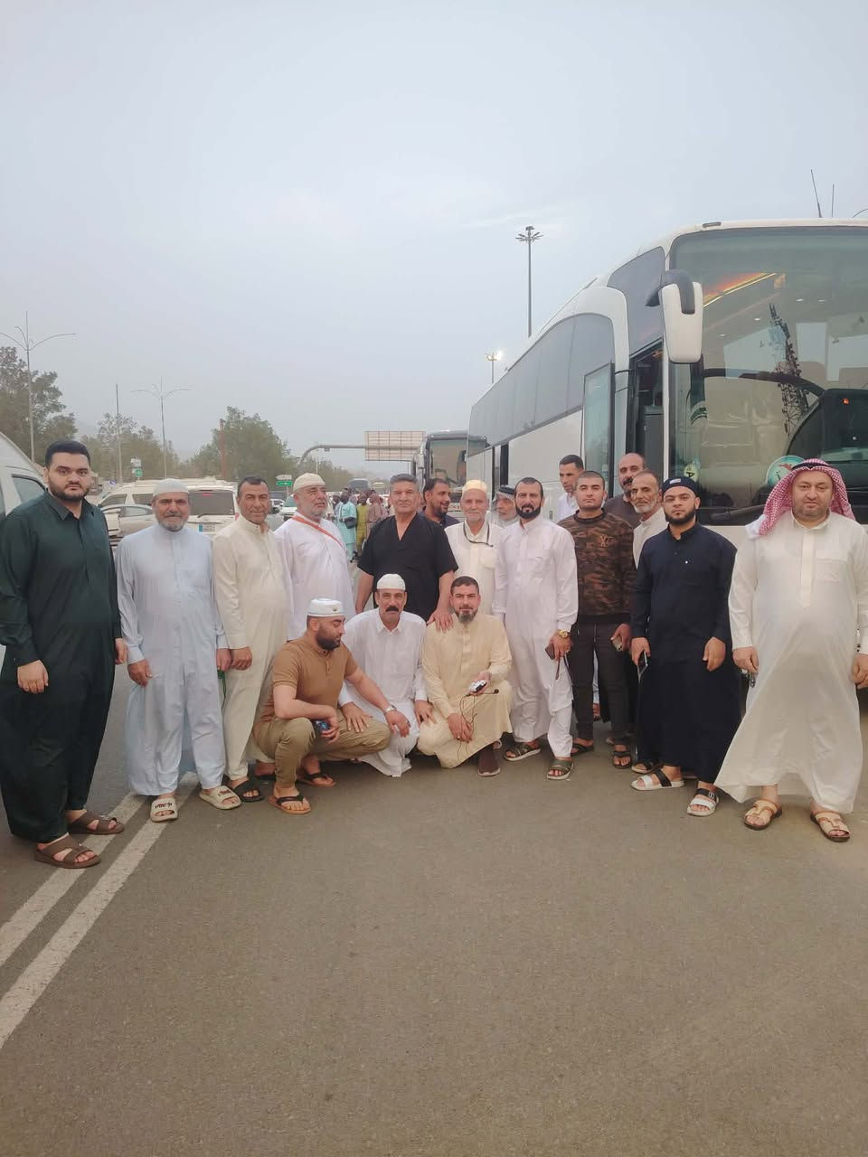 بفضل الله تعالى 
خرجت قوافل معتمري شركة الاخوين للحج والعمرة البر والطيران إلى مزارات مكة المكرمةعصر هذا اليوم الجمعة أول يوم عيد الفطر المبارك بعد ان قضينا صيام شهر رمضان كاملا والحمد لله نطمئن اهالي المعتمرين ان الكل بخير وصحة وسلامة 
الحاج عمر الهيتي ***********
الحاج مصطفى الهيتي ***********
