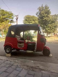 تكتك موديل 2019 للبيع مكاني بغداد شارع حيفا غير متواجد فيس 07706545847