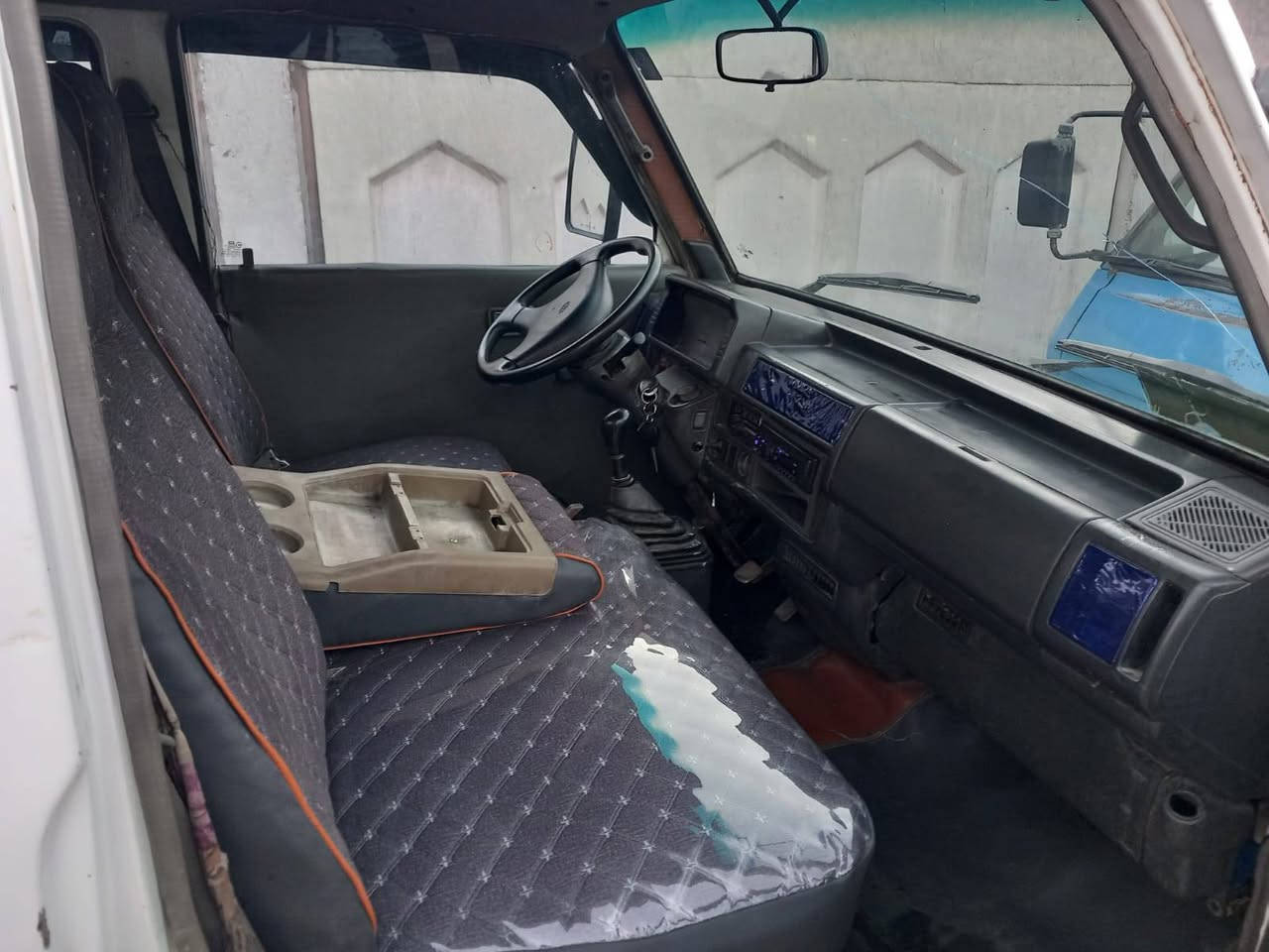 كيه بنكو ٩٦ رقم بغداد دولي ، ٧جنكال
كير اكسن محرك شاصي نضيف 
دوشمه جديده كهربايات شغاله 
تخم تاير باور مشط نضيف 
السياره ابلاد بيه مكانات صبغ 
السعر ٦٠ $.    *********** 
بغداد البلديات
