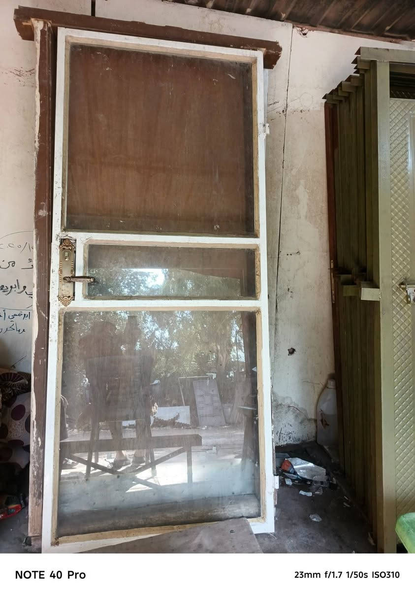 يوجد سندويش للبيع قياس ١٠ متر وقياس مختلف لاطوال ويوجد جام خانة مستعملة نظيفة للاستفسار العنوان النهروان شارع الشمري سكلة ابوحسن السويعدي *********** /***********
