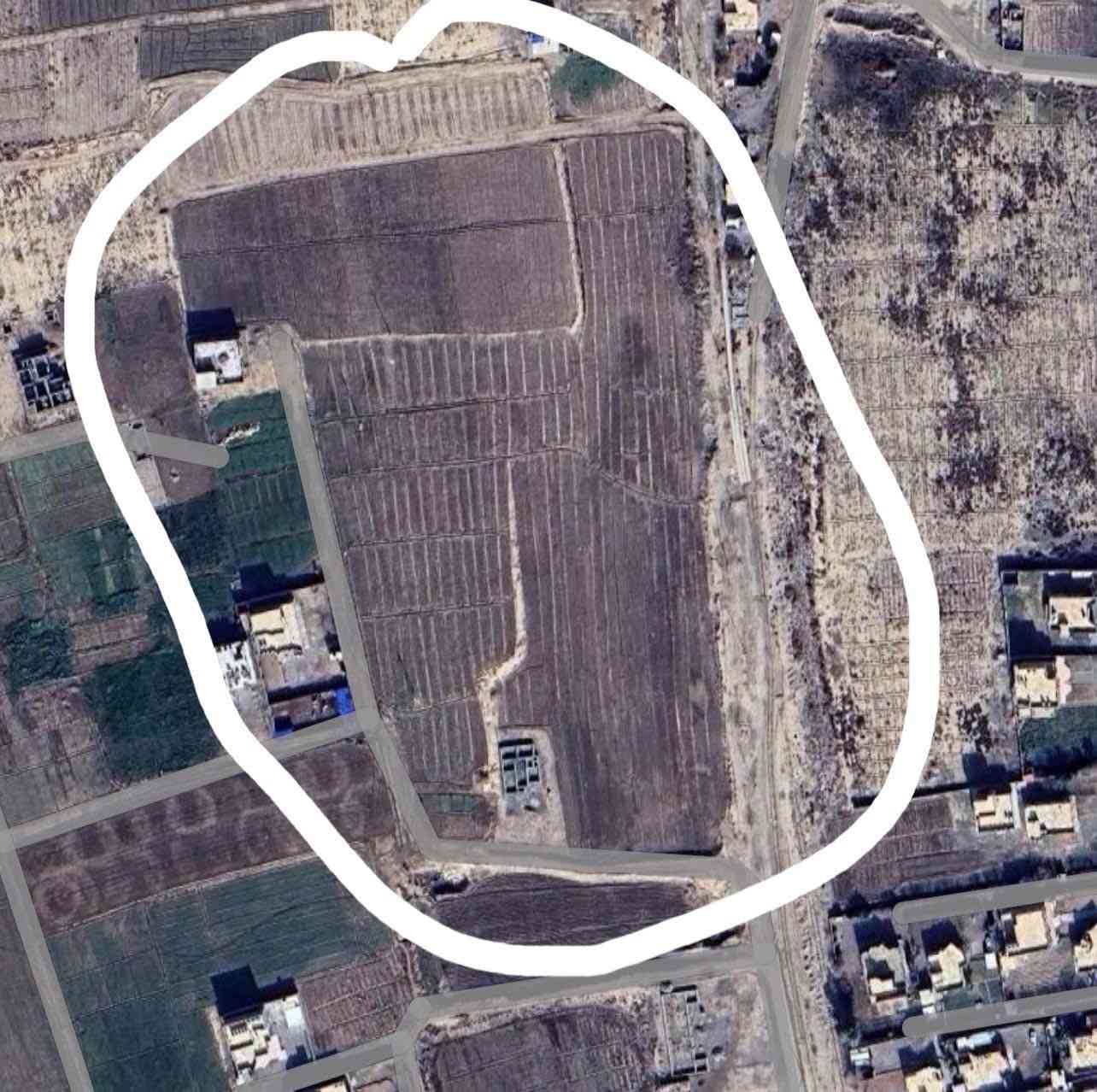 السلام عليكم ..

اعتذر جداً عن الاقساط او الدين 

توجد قطع اراضي للبيع كل قطعه 600 متر 
كل 600 متر ب 8 مليون 
قرب علاوي الدوبان (قريبه ؏ سايلو) 
الاراضي ليست تجاوز وليست قريبه على سكه القطار 

الهاتف ؛ ***********
