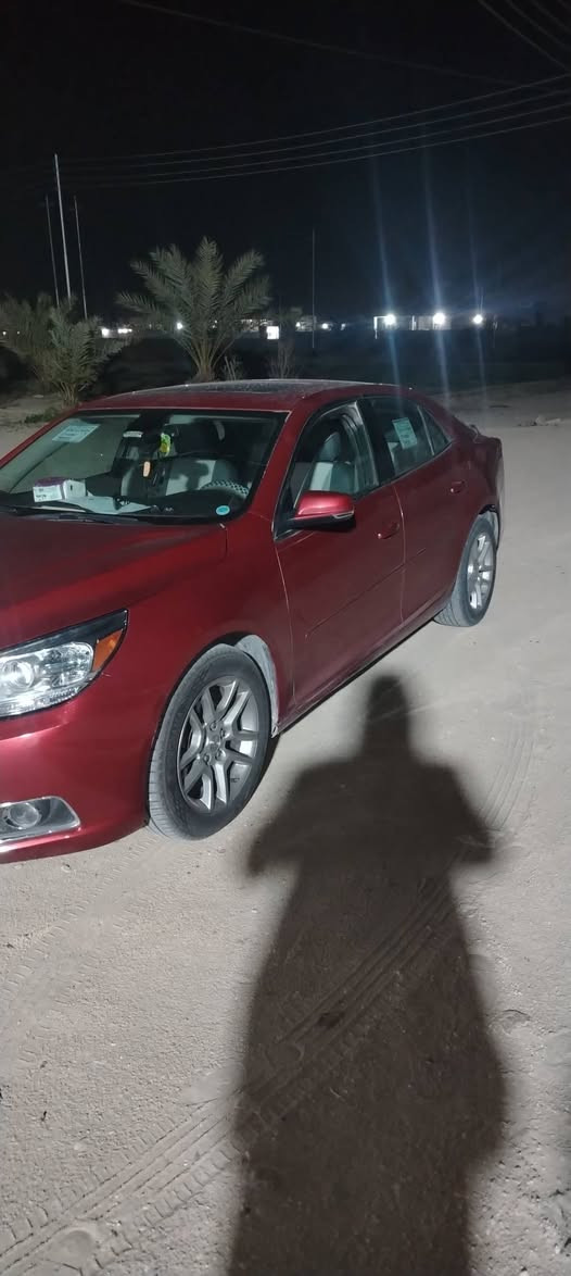 السلام عليكم ورحمه الله وبركاته
ماليبو 
2014
وارد امريكي محرك 2500
مواصفاته معروفه
گير محرك مكفولات 
الضرر ثلاث قطع 
رقم بغداد السياره جاهزه من كلشي 
السعر 95$ وبي مجال بسيط للشراي 
مكاني الفلوجه 
الخاص مفتوح
للاستفسار ***********
