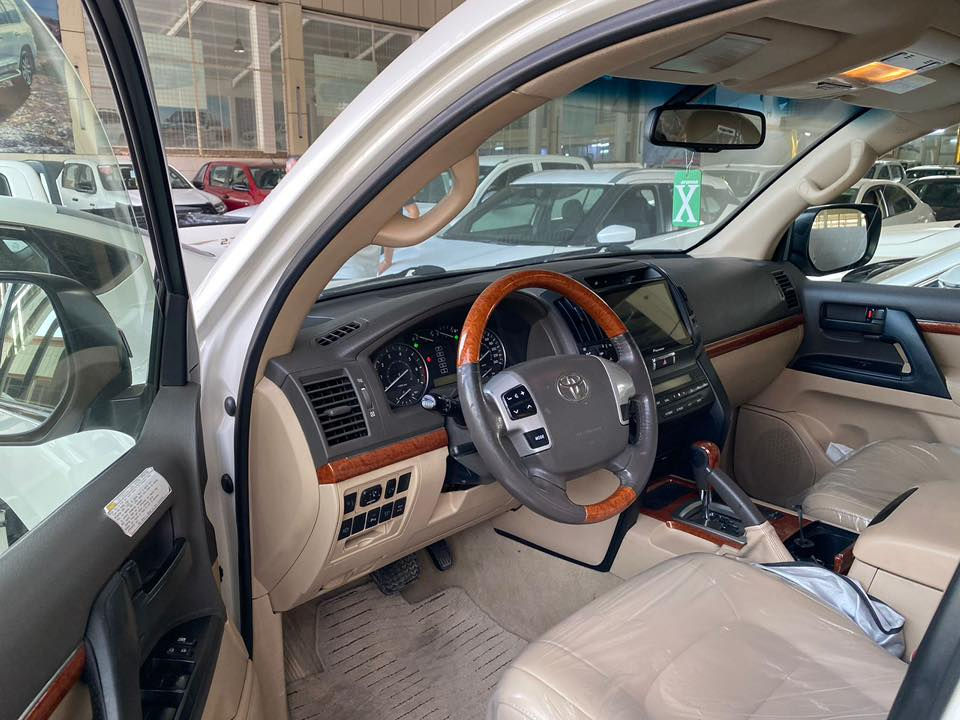 سلام عليكم
لاندكروز2014  GXR
السياره 6سلندر رقم اربيل  تحويل مباشر 

اللون ابيض صدفي

موصفات 

سلايت  

مري قلاب 

ابواب بصمتين

كشنات جلد 

كشن كهرباء

اشاير مري

جام اوتو

لايت زنون 

تبريد ثلاث قطع 

ثلاجه

7 راكب 

‏‎تحكم استيرن

كير محرك كله بشرط 

السياره جاهزه من كلشي

فقط شبر بارد بالجاملغ الامامي بدون اي صبغ

مكاني تكريت 

السعر 400$ وبيها مجال بصيط 

رقمي***********
