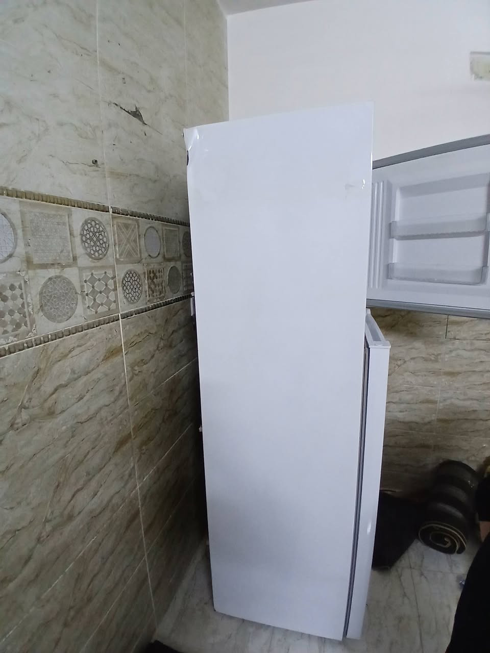 ثلاجه  حجم كبير جدا نظيفه 
ضرر خفيف من فوك بسبب تحميل 
السعر ٢٠٠ الف قفل
غساله ٨ كيلو  هياشي جدا نظيفه غسل وتنشيف  ١٧٥ الف .
طباخ عشتار جدا نظيف جدا السعر ١٥٠ الف


**إذا كنت صاحب هذا الإعلان وتريد حذفه لأي سبب، رجاءا أرسل رسالة إلى الدعم الفني**