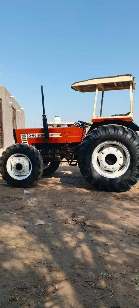 بيع مستعجل فيات للبيع ع وضع الشركه  مامفتوح بيه برغي  سنويه لل 28  المكينه خير من الله 
***********
