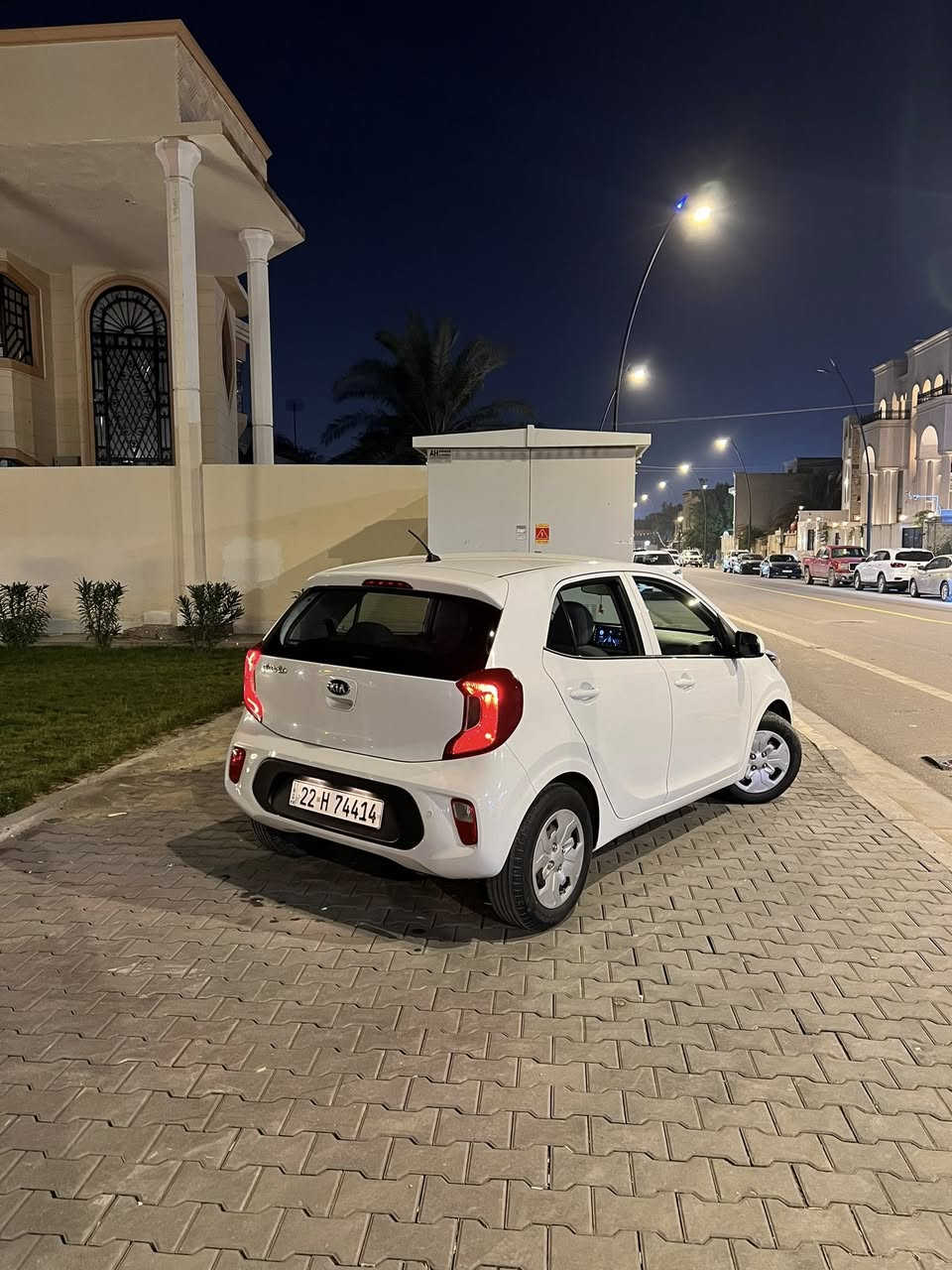 كيا بيكانتو
Kia
كيا بيكانتو 
مديل 2020
رقم اربيل الدولي بسم شركه تحويل او وكاله 
السياره كفاله عامه
استخدام شخصي جديده 
مكينه كير حداده تبريد تدفئه 100‎%‎

مكاني بصره
للاستفسار ***********
