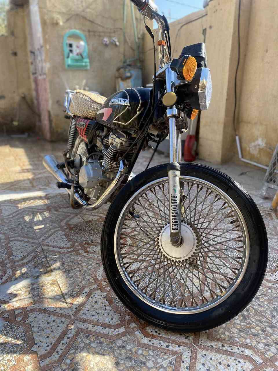 أرشا موديل 18 بيها نقوصات بسيطه أوراقها كامله نظيفه السعر ٣٧٠ الف وبيها مجال قليل  مكانيي كوت حكيم ***********
