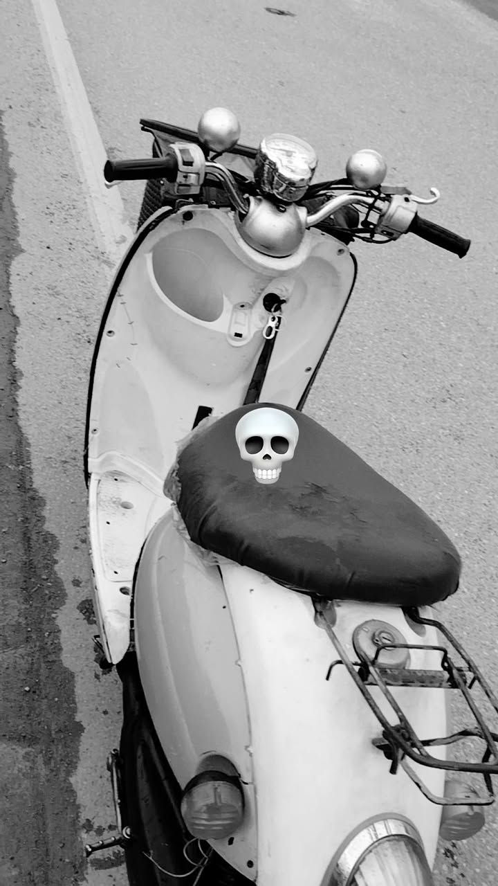 سلام عليكم البيع او مراوس اب ايفون دراجه فينو محرك ناعم شغال 
اليتات اشاير هورن كله شغال تايرات جدد كفرات نضيفه دبلات نضيفه ياباني نوزل قفل تاير بيه فيت بم و راديتر الدراجه كامله ربع متصرف عليه العنوان ديالئ المقداديه لاتصال عل الرقم او وتساب ***********
