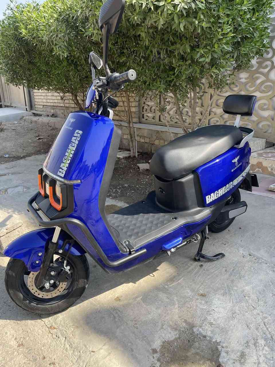 اسلام عليكم دراجه شحن للبيع
الاسم:بوليسيه 
الون :ازرق 
ملف :3000
السرعه :75
السرعات 3
بصمه عدد 2
اتشغيل كارت عدد2
مفتاح عدد2

الدراجه ماخذها جديده 
البطاريت ماستر 
السعر خاص 
علمان التواصل فقط رقم ***********
