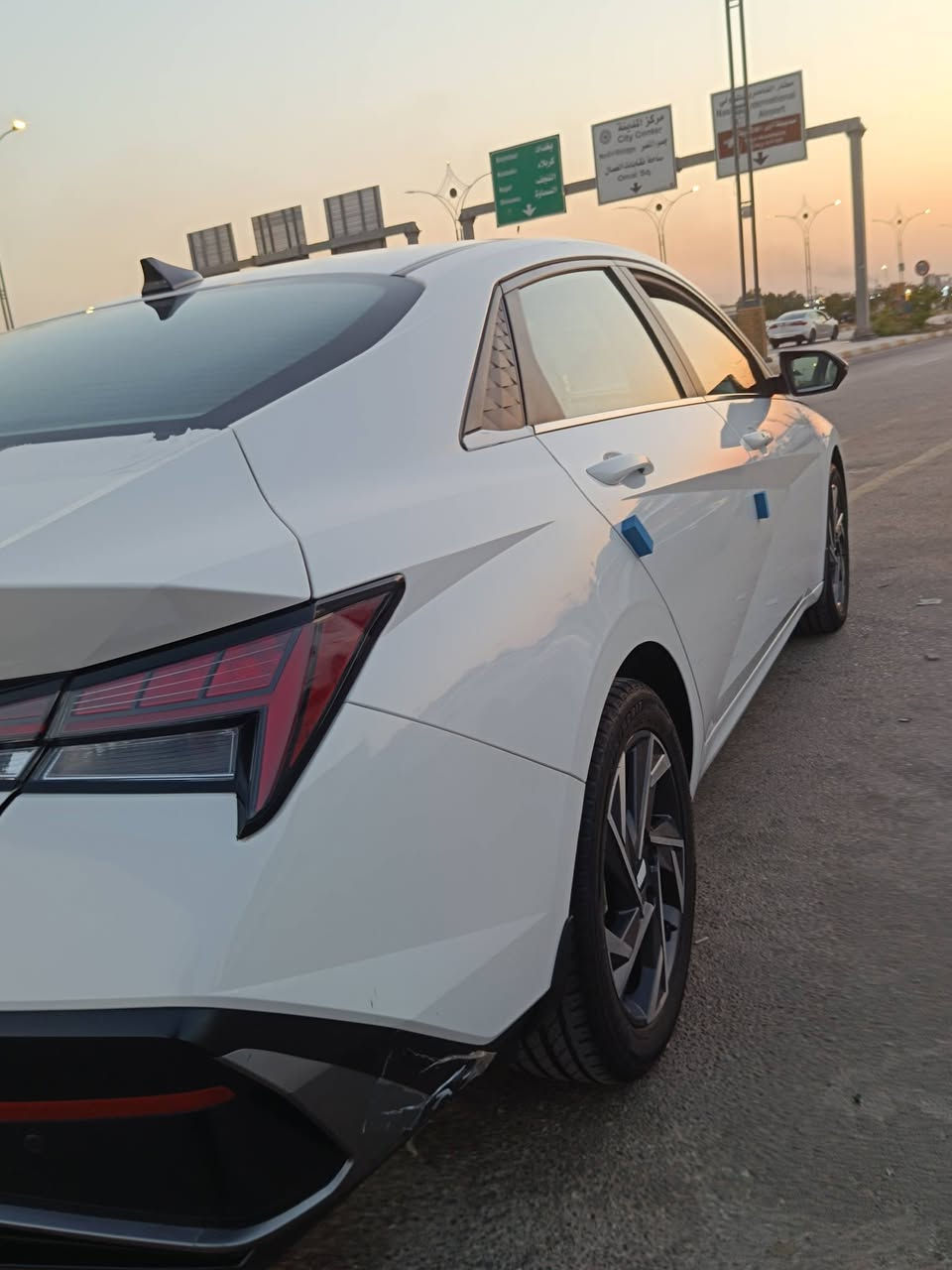 السلام عليكم النترا 2024 خليجي كفاله عامه. محرك 2000
 ماشيه30الف سبير مانازل  وضع شركه استخدام شخصي بعدها ب لزكات شركه 
فول مواصفات.       رقم بغداد 
بصمه ✅ تشغيل عن بعد. فتحه سقف ترحيب عند الاقتراب ويل كروم حجم 17حساسات امامي خلفي كاميرا خلفيه شاشه الاصل تحكم ستيرن اشاره بالمريء مريء شفط لد امامي خلفي مكان ناصريه  تحويل ثاني يوم بأسمي للاستفسار اكثر ه‍.***********
