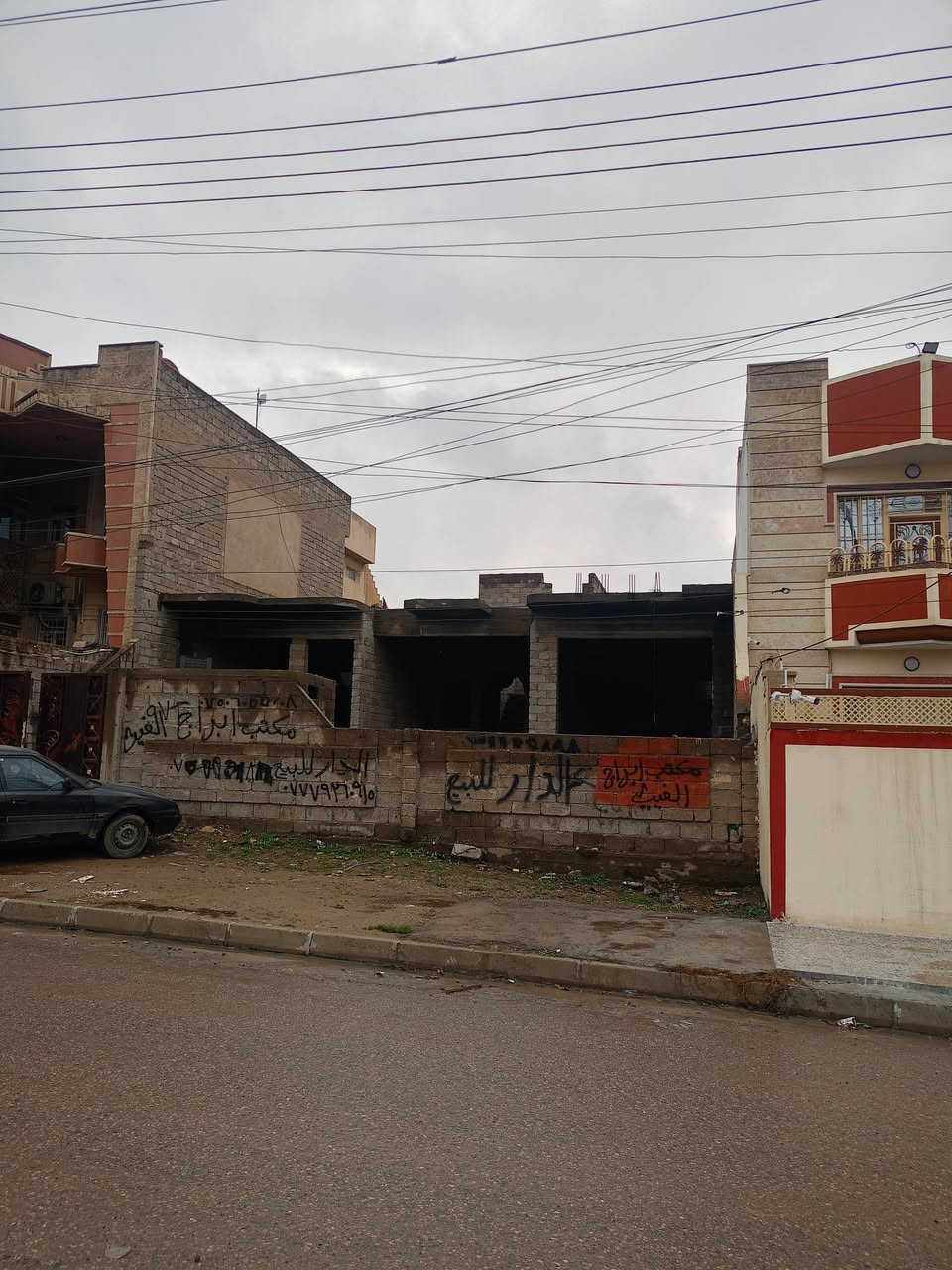 هيكل للبيع احساب ارض علا شارع 
60مقابيل تموز موقع تجاري قرب مجمع دان للاسنان موقع 
 مميز مساحه الهيكل 300متر واجها 12اي استفسارمكتب ابراج الغيث شارع 60 مقابيل الملعب يم جامع الصفا نستقبل 
جميع العروض بيوت اراضي سكنيه 
اي استفسار مراسله الصفحه او 
الاتصال علا الرقم 
***********ابو سرمد 
***********ابو سرمد
***********ابو امير
