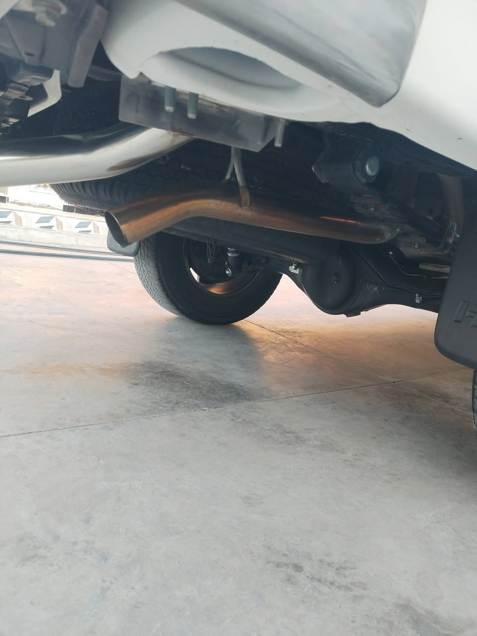 السلام عليكم
هايلوكس شركه ساس
موديل 2023
مكفول كفاله عامه
فول مواصفات
سياره جديده 
السعر 340$
 واسط الحفريه 
الشراي يتصل
***********
