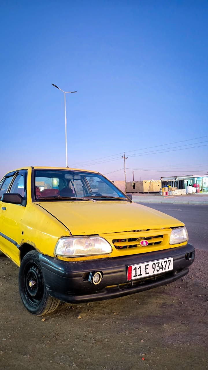 السلام عليكم اخوان سايبة للبيع موديل 2013 رقم انكليزي بغداد بأسمي مصفرة هيئة وغرامات محرك وكير والكهربائيات  مرتبة تخم تاير جديد للبيع أو مراوس سعرها 20 وبيها مجال 
رقم موبايلي : ***********
