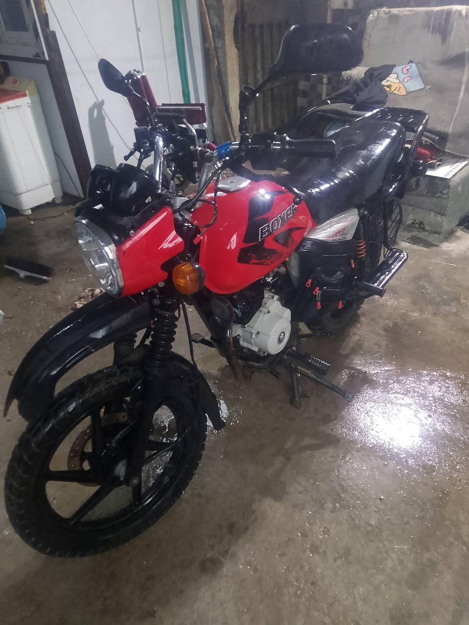 بوكسر  23  للبيع بيهه بكن الدراجة تمشي مابيهه شي مكان الزعفرانيه السعر 550 هاتف ***********
