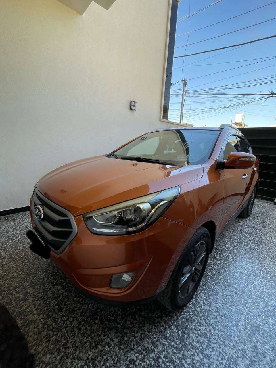 للبيع توسان موديل 2014 وارد خليجي
السياره جديده وجاهزه بدون نقص محرك 2400 دوش تبريد قطعتين تخم تاير جديد محرك كير حداده كلها جديده السياره ماشيه 113 رقم بغداد الجديد بأسمي تحويل مباشر 

سنويه صالحه 2031 

السياره بيها صبغ ربع باب السائق وصبغ بقبق الجنطه 

الباقي كفاله وعلى الفحص 

السعر 145 وبيها مجال 

للأستفسار ***********
