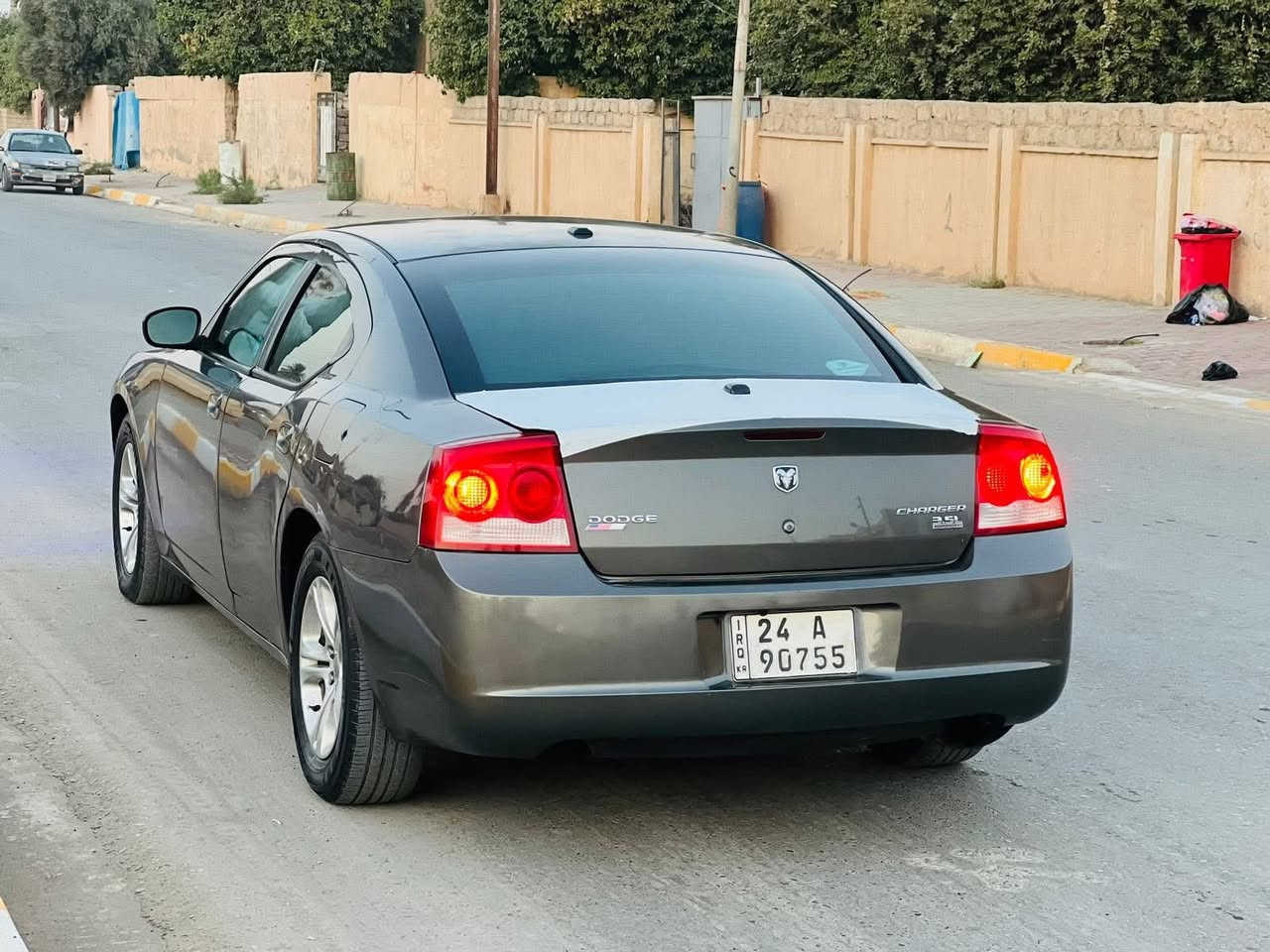 السلام عليكم
دوج جارجر 
موديل 2010 
مواصفات SXT
شاشه جيره 
مكينه حديده قبل سبوع شادها حجم 3500
كير شرط
اكسل 
حداديه مبدل جديد شرط 
تخم تاير كلو جديد 
رقم دهوك 
سنويه لل 2027 
تحويل شرط 
منضومة زينون شمسي كامل 
السياره ربع متذب عليها
ضررها سونار مرفق بالمنشور 
جاملق كلير من امريكا 
وجاملق وبنيد بالعراق 
واربع اصابع بالباب الامامي ثنينهن
للبيع او مراوس بكورلا واي سياره حسب القناعه 
للاستفسار اكثر اتصل 

‭0781 696 0884‬
