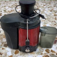 عصارة فواكه • كاملة • نظيفة