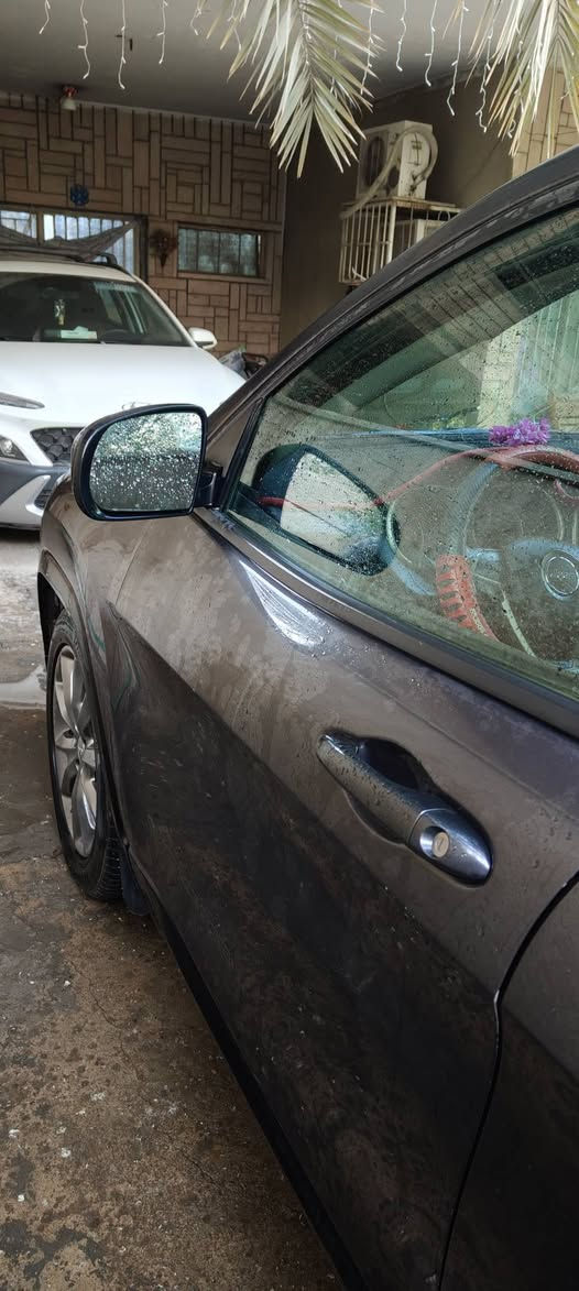 السلام عليكم جيب بزون للبيع موديل 18
حادثها جاملغ خلفي من جهة الراكب و با العراق باب السائق مبدل اصلي نفس الون و شوي شخوط با الباب مال الراكب السيارة سيارة مرة ماشية

150.000Km

المواصفات

بصمه تشغيل عن بعد

مثبت سرعه

نقط عمياء

شاشة لمس

سايد بريك كهرباء

جامات كهرباء

تراکشن

مري تحريك كهرباء

منفذ شحن أوكس

كير تسع نمر

***********7

السعر 123 ورقة المكان بصرة

D
