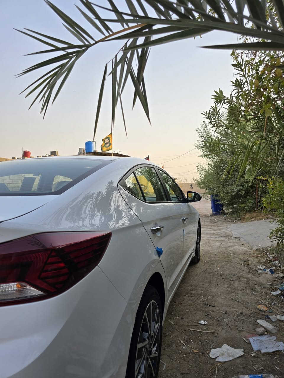 السلام عليكم 
بيع او مراوس جارجر او اوباما.
النترا 2020 خليجي محرك 2000 دوش رقم اربيل باسم الشركة جاهزه تحويل وكالة  ماشية 90 كم مواصفات فتحة سقف وتبريد خلفي و٣ اوضاع قيادة  وشادلها لايت زنون مكفولة من الضربة والتبديل بيها فقط رش صبغ باب العبري الامامي بسبب شخطة دراجة وصبغ دعامية امامية اثر شخوط السعر 156وبيها مجال قليل للشراي مكان السيارة البصرة .رقم هاتفي ***********
