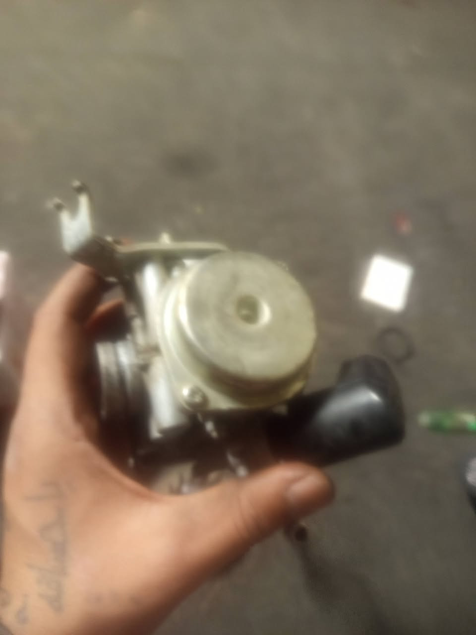 عليكم. غراض ماكس   كابريتة.  وكلجات امامي    وكلج خلفي   غيم وخذهن مكاني بصرة جمهوريهة مقابل دفاع مدني


**إذا كنت صاحب هذا الإعلان وتريد حذفه لأي سبب، رجاءا أرسل رسالة إلى الدعم الفني**