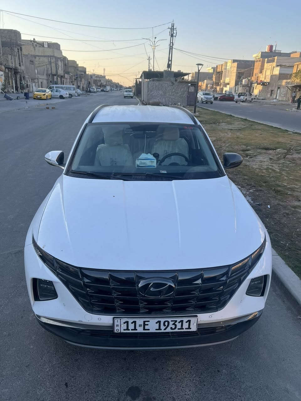 توسان خليجي مديل 24فول ماعدة بنرامة مري شفط تحية بليدات كشنات كهرباية بيهة بارد وبيهة صبغ قطعتين وبيهة نواقص بصيطة جدن ابيع علا وضعهة سعر 190بيهة مجال مو شراي لا تخابر السيارة بسمي ***********
