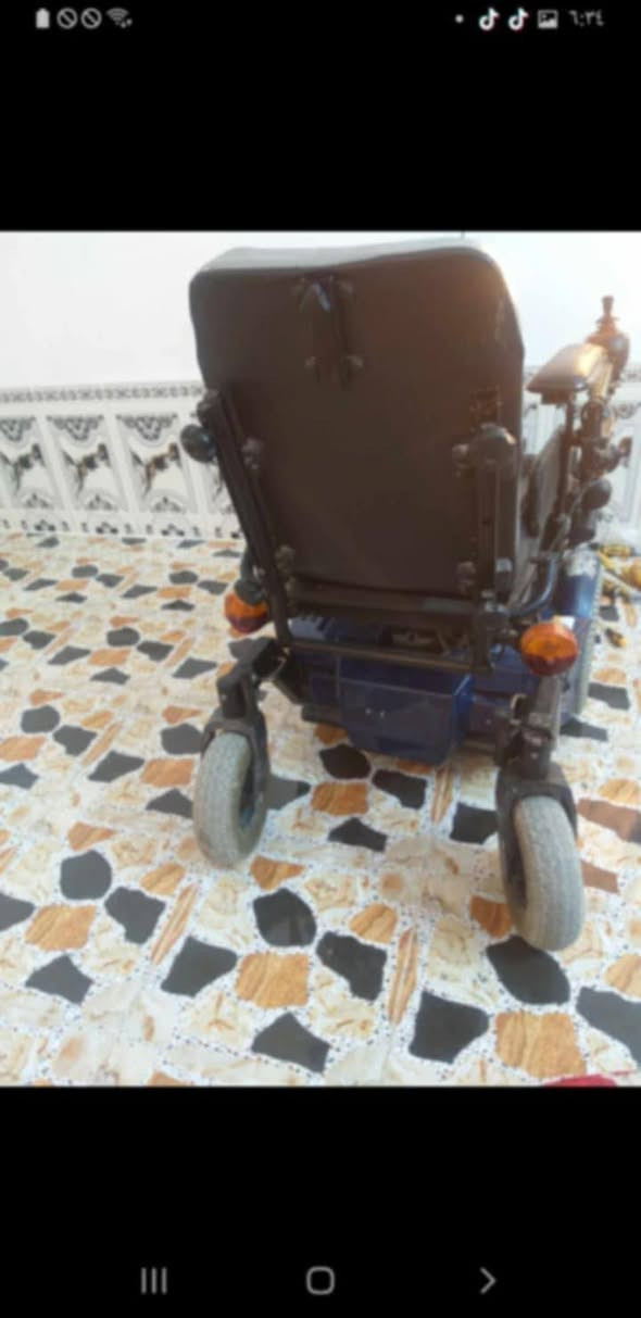 السلام عليكم كرسي الماني شغال عاوزه بطاريات مع شاحن الشرط الضمان تشغيل خمس حركات السعر 250 يوجد توصيل كافه محافظات العراق ارجو المراسله واتساب او اتصال على الرقم داخل الصوره الشخصيه


**إذا كنت صاحب هذا الإعلان وتريد حذفه لأي سبب، رجاءا أرسل رسالة إلى الدعم الفني**