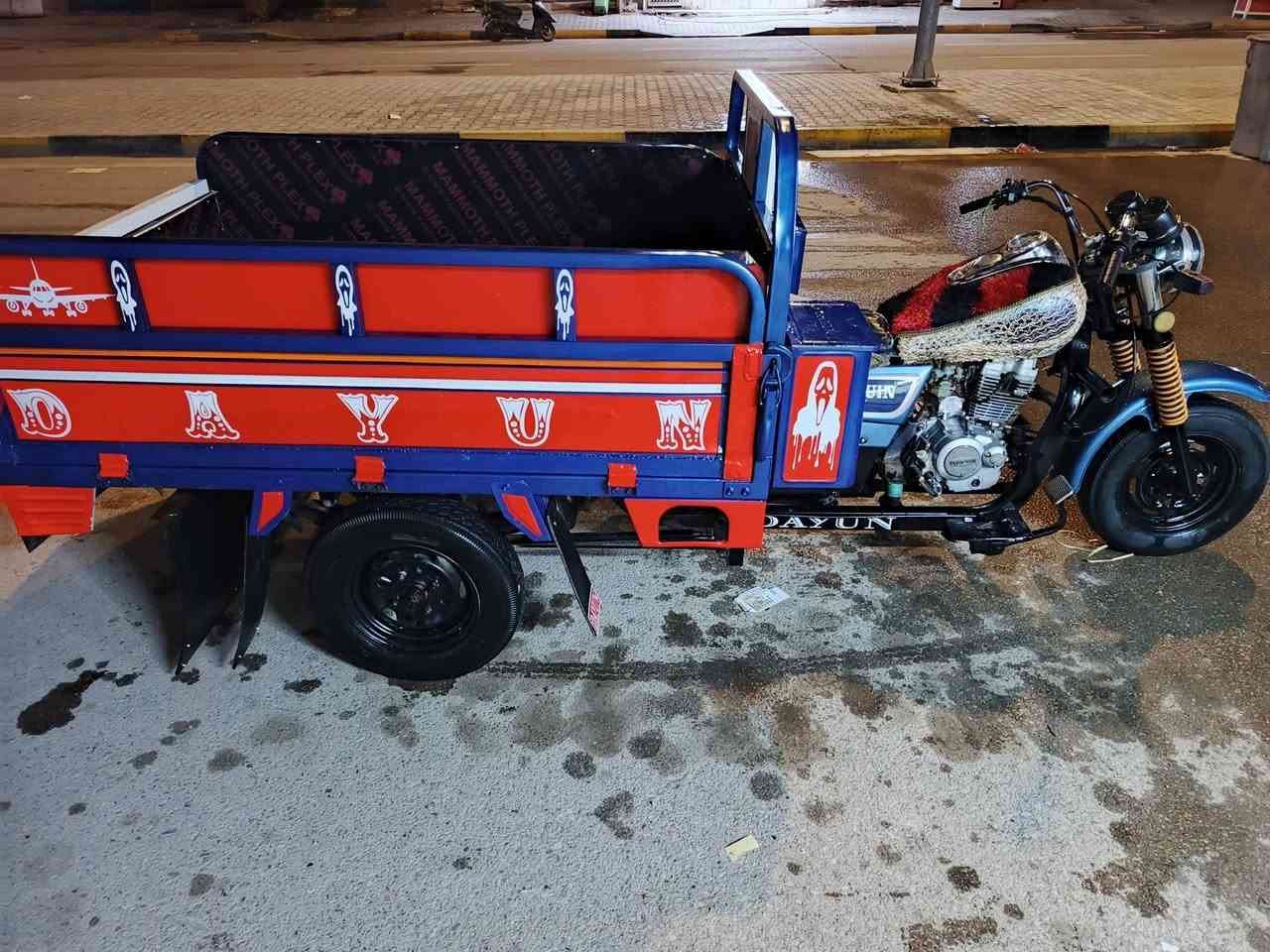 سلام عليكم ستوته لبيع مديل 2015 رقم مداور ثاني يوم السعر مليون 550 وبيه مجال حق جيه ستوته جاهزه ربع مذب عليه مكان كوت مركز مدينه ***********
