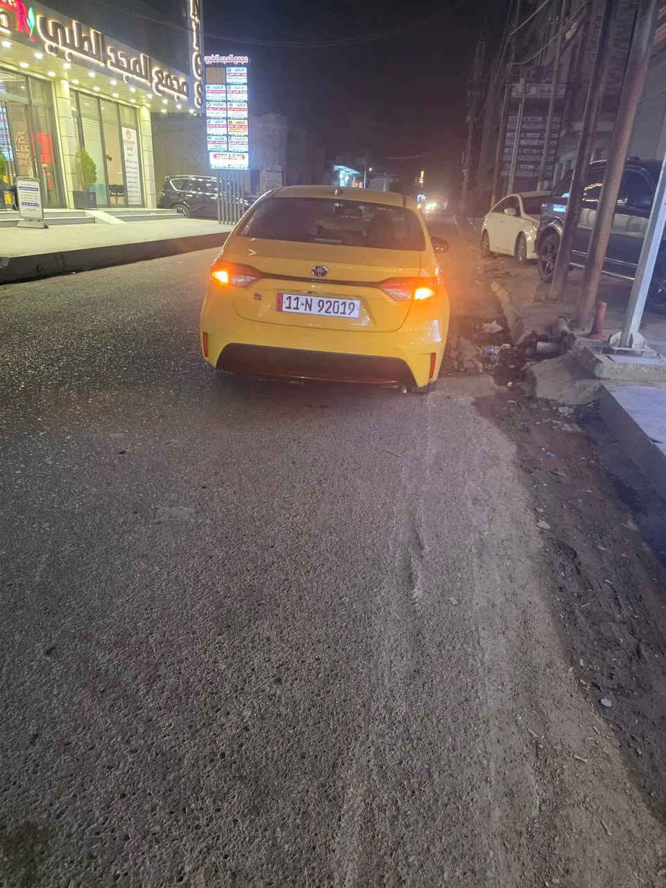 كرولا موديل 22 موصفات LE
السيارة تعمل غاز + وبانزين  رقم بغداد بسمي 
داخل لونين ابيض +اسود ماشيه ٧٠ الف مدوشمه الارضيه والاكشانه حادثه بابين فقط بجم كبس سياره متصرف عليه دينار 
السعر المطلوك 168$ مكاني كركوك حي الاسرى للاستفسار 
***********
