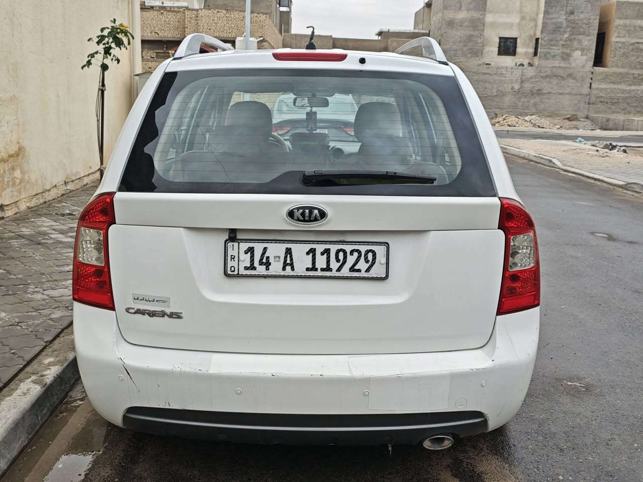 كيا كارنز للبيع موديل 2011
وارد خليجي 
مكينه 2000
كير ومكينه كفالة 
بانورما 
بيها ضربه بالباب عكس السايق
باسم راعيها 
البصرة الزبير حي الصحفيين 
رقم ***********
سعر 130
