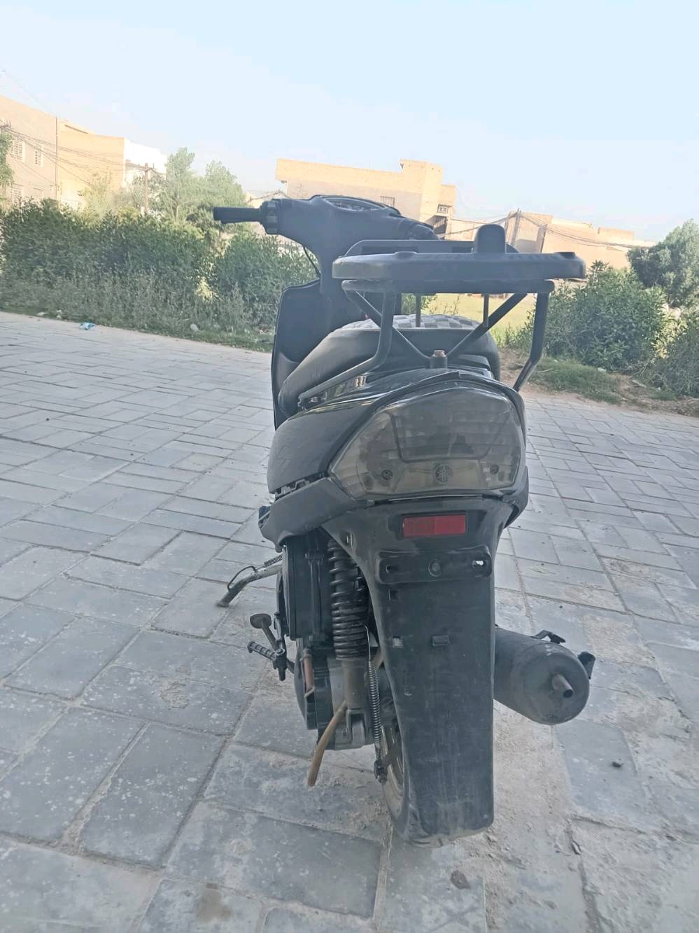 سلام عليكم
عيني شباب هاي دراجه للبيع ماكس عدله هاي شوفت عينكم نضيفه وزينه مال جناي من الشغل للبيت  رايده ب400 وبيه مجال