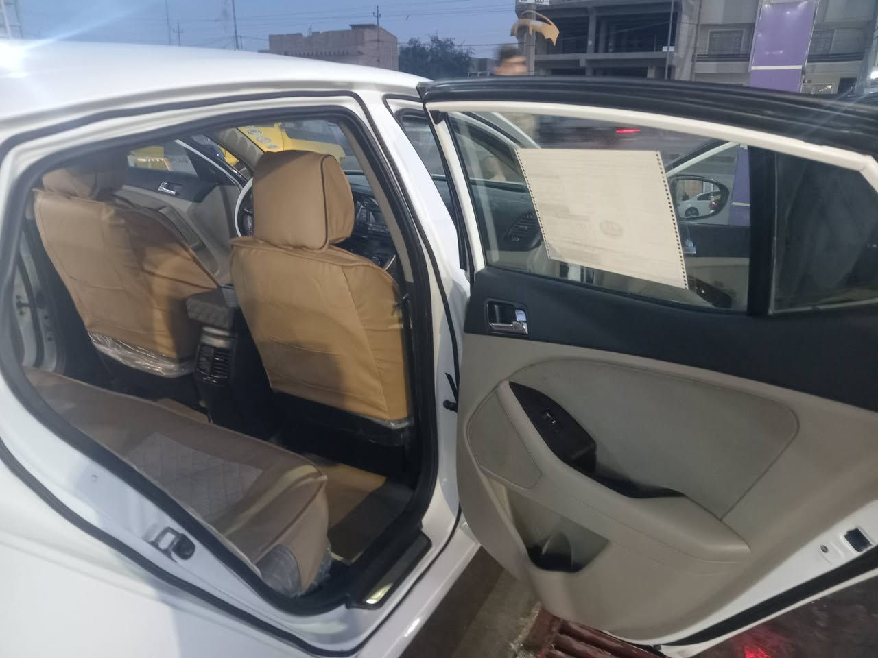 السلام عليكم مرخصت مدير الكروب اوبتيمه موديل ١٣ خليجي السياره بيه ٤ قطع صبغ السياره بصمه شفتات بل الستير مكينه كير حداديه تخم تاير السياره حلوه وحلى من الصور. مكان السياره واصط العزيزه      رقم أربيل سعره 95 وبيه مجال قليل رقم ***********
