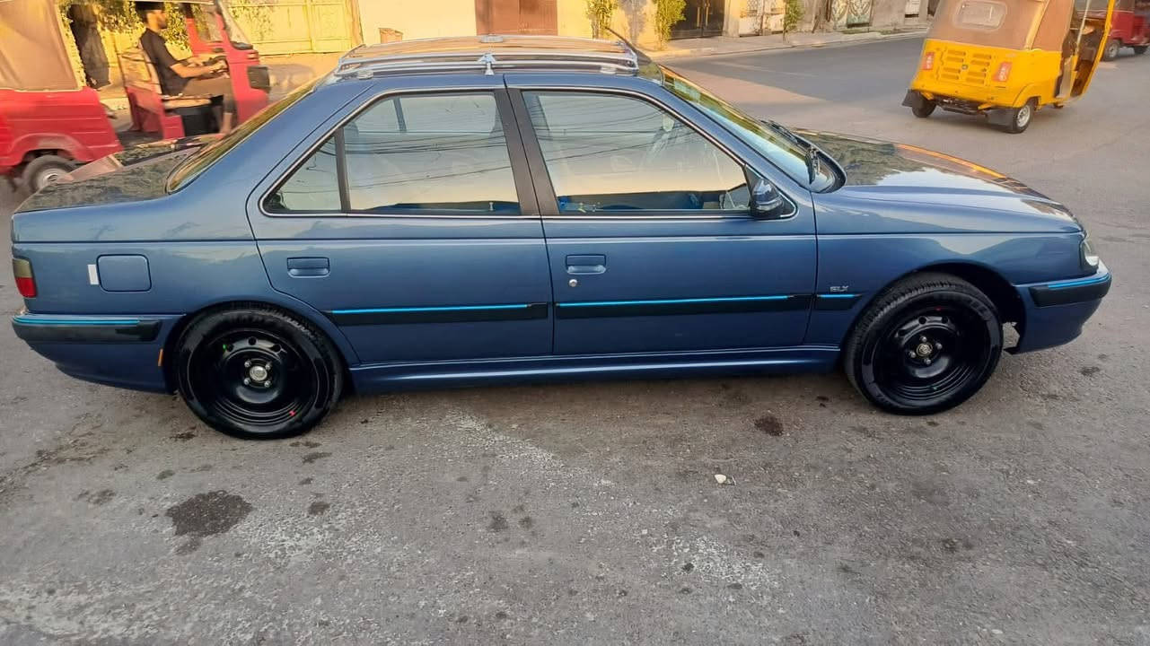 سلام عليكم 
بيجو 2025 اخت زيرو ماشيه ١٧ الف مماشيه هواي
(كفاله عامه ) عدا رصعه كلش صغيره بالبنيد  
السياره بعدها على ضمان الشركه 
الاسبير بعده منازل 
السياره حره وشرط تحويل ثاني يوم

 مواصفاته
شاشه 
كامره 
حساسات 
تحكم ستيرن 
أشاير بالمري
كشن كهرباء 
بلوتوث 
مرايات شفط كهربائي 
تبريد قطعتين
منضومه زنون اصليه 
هورن بوش 
سيبايه اصليه 

رقمها بغداد الجديد الدولي 
السياره احلى من الصوره 

السعر 98 وبيها مجال 
مكاني بغداد/ بغداد الجديده 

الرقم / ***********
اني مكلف بالنشر ممتواجد على النت اتصل على رقم
