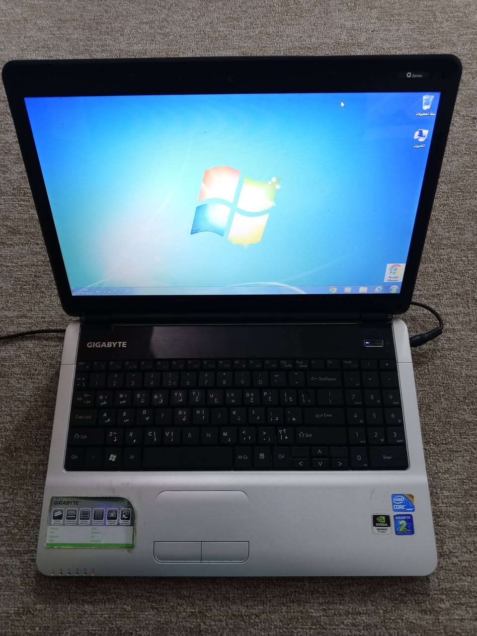 لابتوب نوع GIGABYTE المواصفات موضحة بالصور اللابتوب بطاريتة تعبانة يعني لازم تربط الشاحنة وتشتغل بس يضل بدون شاحنة شغال فترة قليلة السعر 35 ألف العنوان النجف الأشرف حي الميلاد فاو للتواصل ماسنجر او ***********
