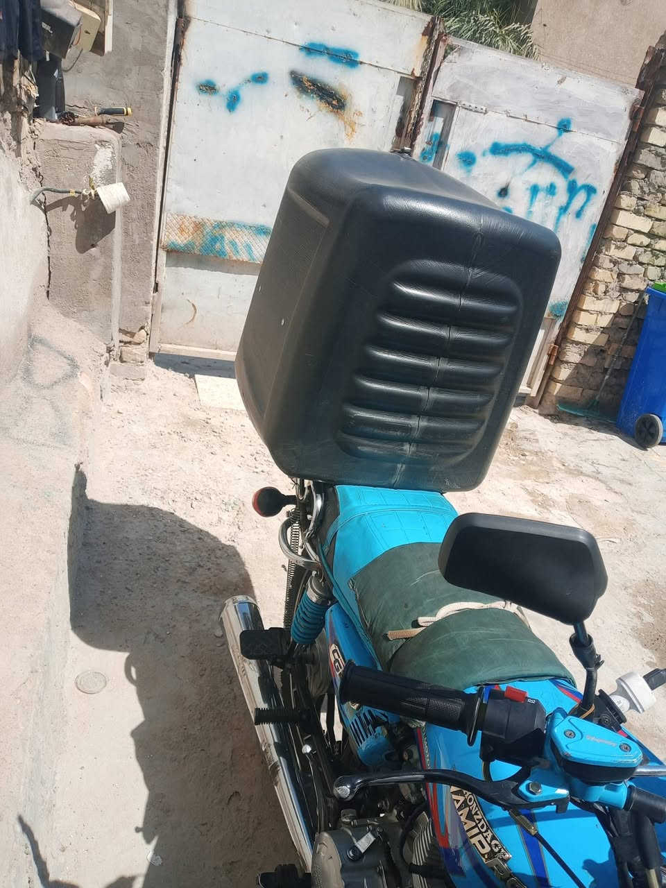 سلام عليكم ورحمة الله دراجه نامه برو البيع مكينه مكفوله دراجه بيها ملاحضات بسيطه عنوان حي اور شعب رايدها ب 550وبيها مجال الشراي  الاتصال ع رقم *********** متوفر واتساب

