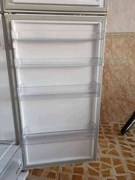 مكلف بالنشر
متاح ثلاجة للبيع السعر 400 الف وبيها مجال المكان قره قوش الشراي يتصل علرقم 
***********
