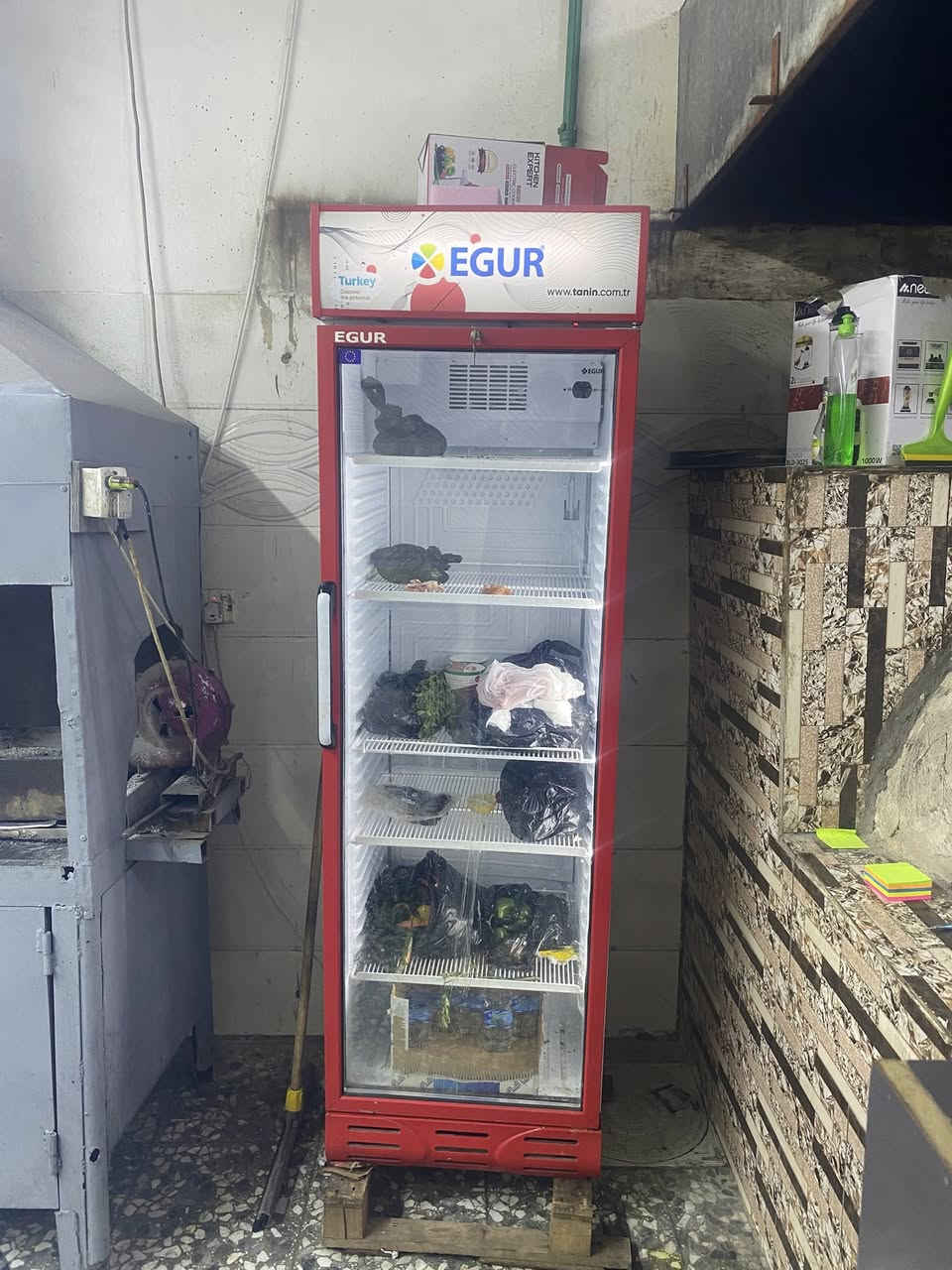 سلام عليكم اغراض مطعم كباب ودجاج للبيع  استعمال قليل ابيعهن كلهن مره وحده ***********
