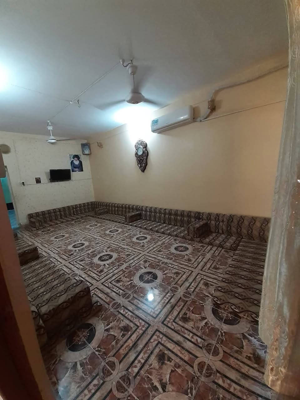 بيت  للبيع    🛑
...........................
المحافظة : الديوانية  / العسكري الثاني 🚩
اقرب نقطه داله : خلف المستوصف شارع الخباطات 🏪

المساحه :204✅

((طابو صرف)) 
التفاصيل :غرفتين نوم  +ستقبال +صاله +مطبخ +صحيات داخليه وخارجيه +حديقه +كراج سيارة

.............
للاستفسار
  
//////////////////////////////
 للمعلومات ولمزيد من التفاصيل ⬇️
       الاتصال
***********واتساب
