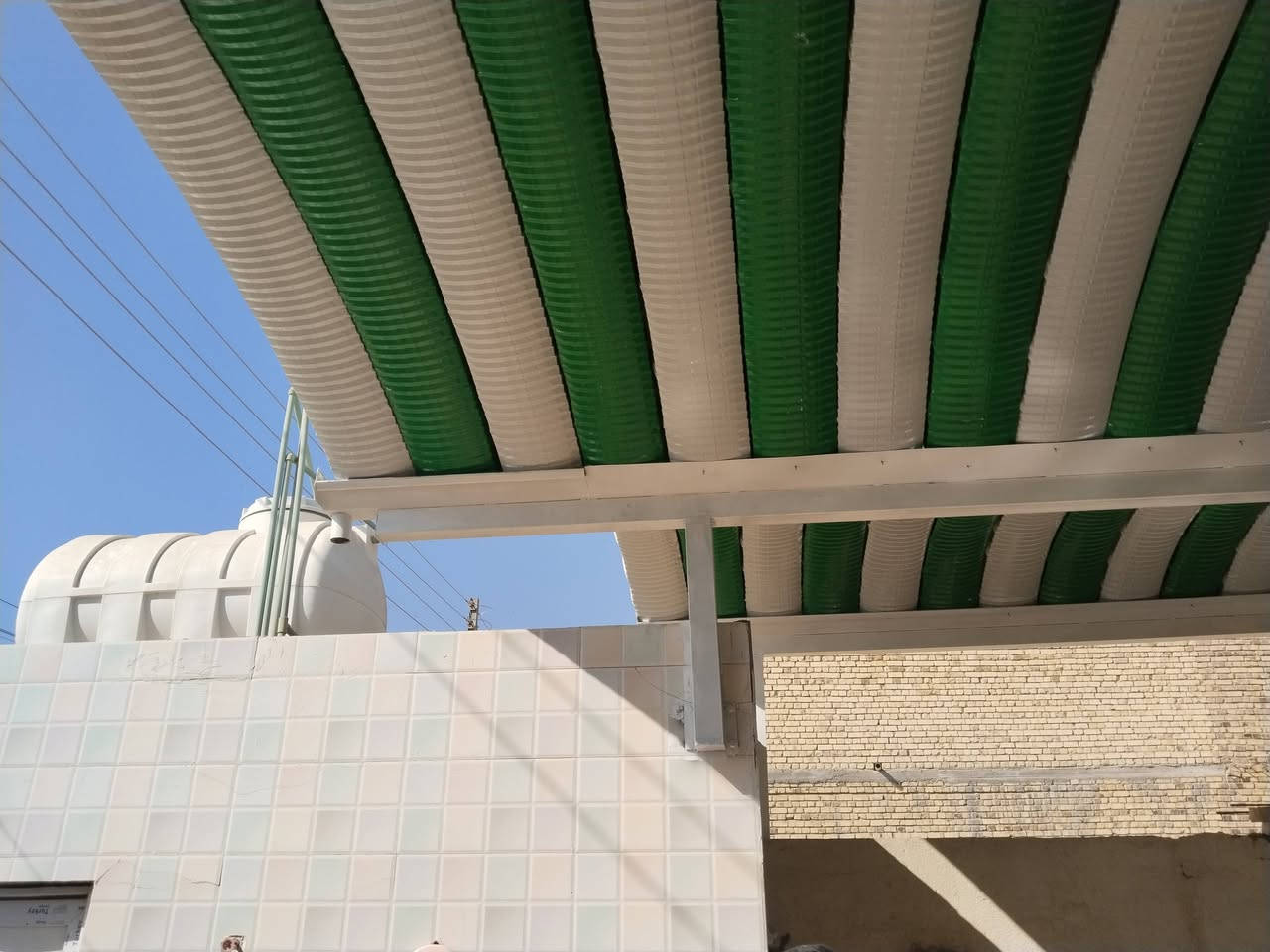 عمل سقايف الكيسبان بسعار مناسبه جدا ***********//حدادة محمد عمل درجه اولى كافت القياسات والجملونات الكيسبان بسعار مناسبه جدا جدا جدا جدا 🫡
