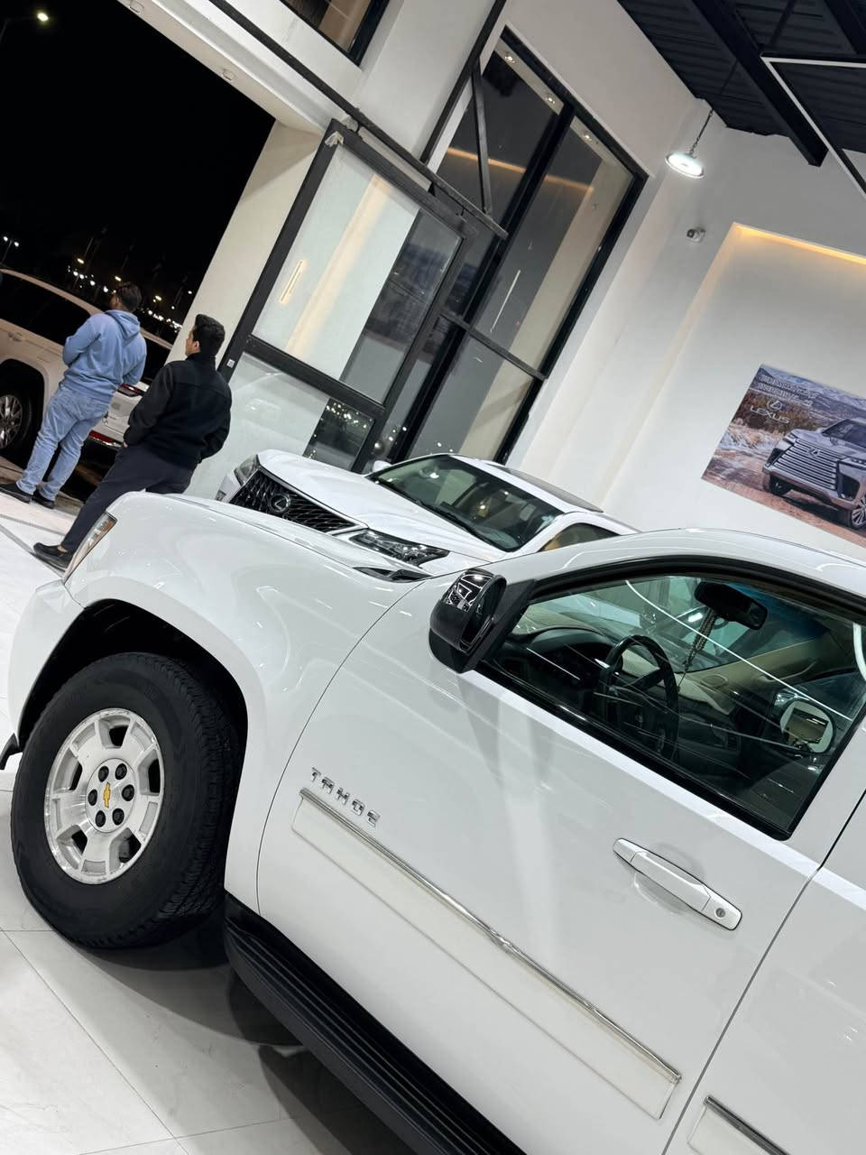 تاهو ٢٠١٣ جديدة كارتون جاهزة من كلشي بيه فقط بارد 
تخم تايم حداية تبريد تدفئة جاهزة من كلشي رقم بصره تحويل 
عنوان بصره 
سعر٢٤٥  بية مجال
*********** البصرة, العراق
