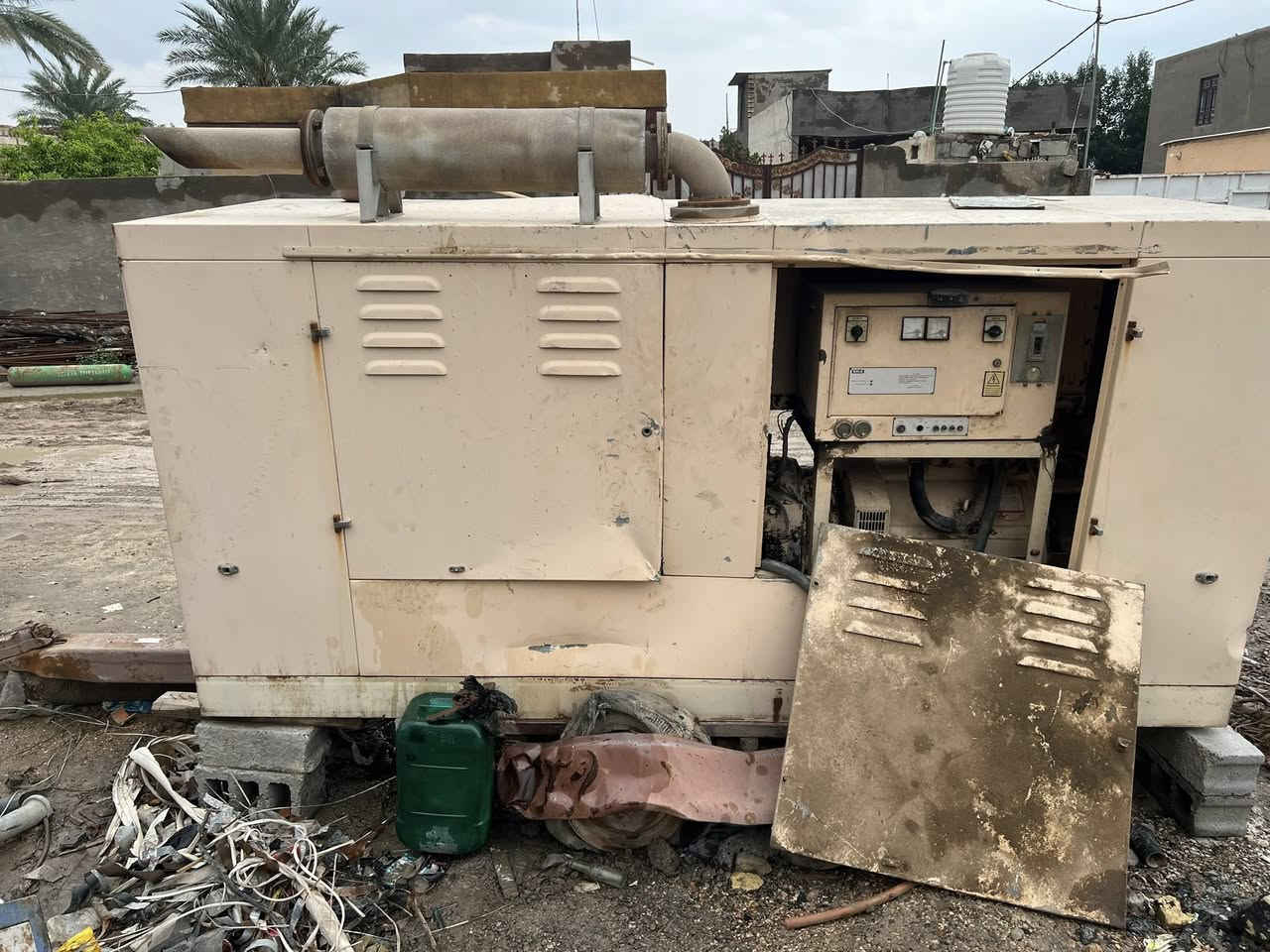 يالله توفرت مولد DAF كاتم 153kv كامله فول نضافه فقط غسل للبيع السعر وللاستفسار اتصل ع 

‭٠٧٧٤ ٣٥٢ ٩٠٦٨‬او واتساب 
العنوان بابل الحصوه طريق حله بغداد
