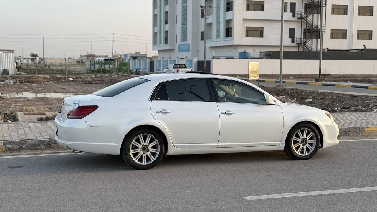 السلام عليكم
افلون 2008 خليجي فول مواصفات رقم بغداد ب أسمي 
مصبوغه حزام بدون دواخل السياره جاهزه مكاني كوت مركز المدينه 
السعر 110$ وبيها مجال ***********
