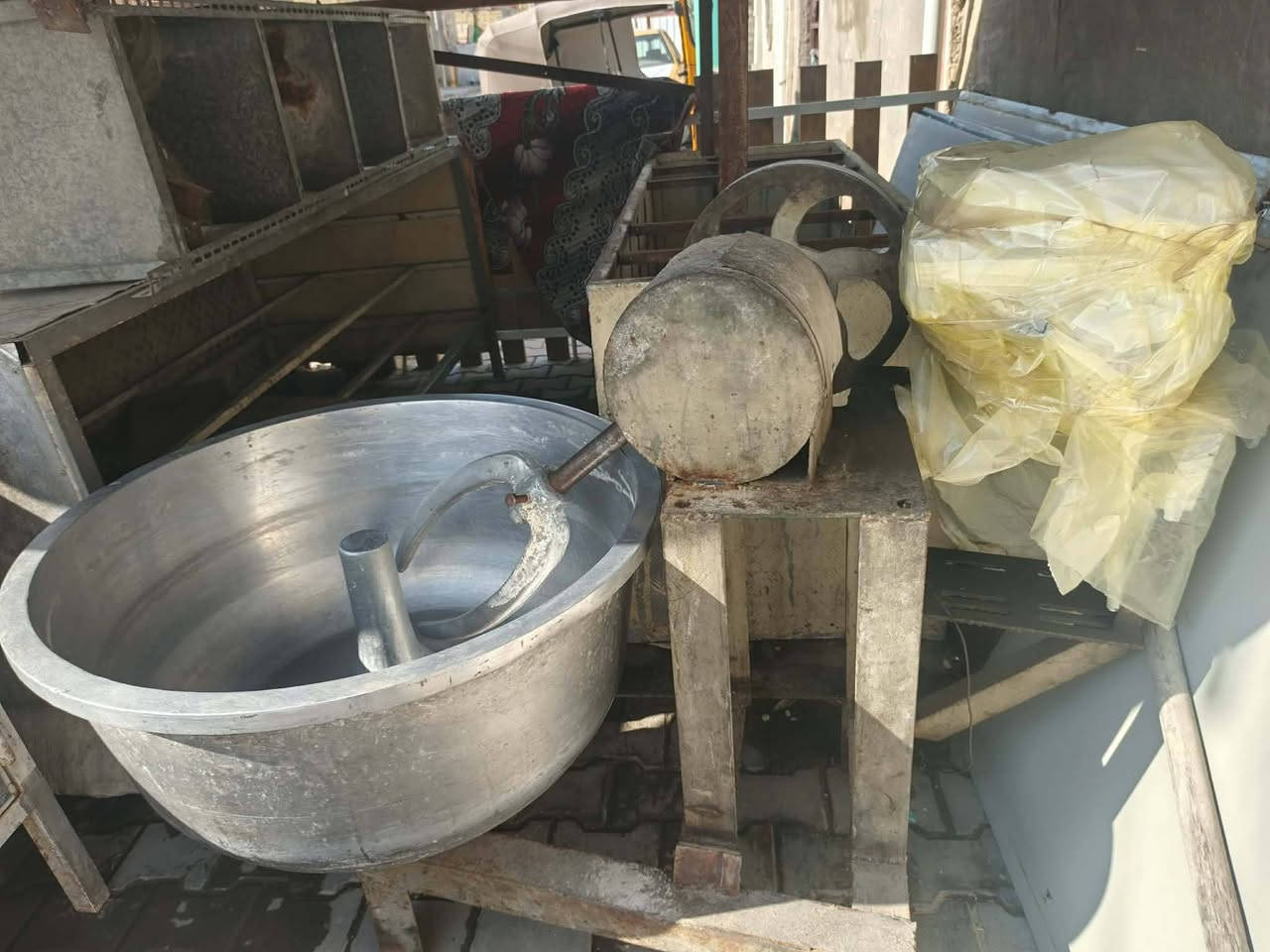 سلام عليكم عجانه عراقي لبيع 
***********
