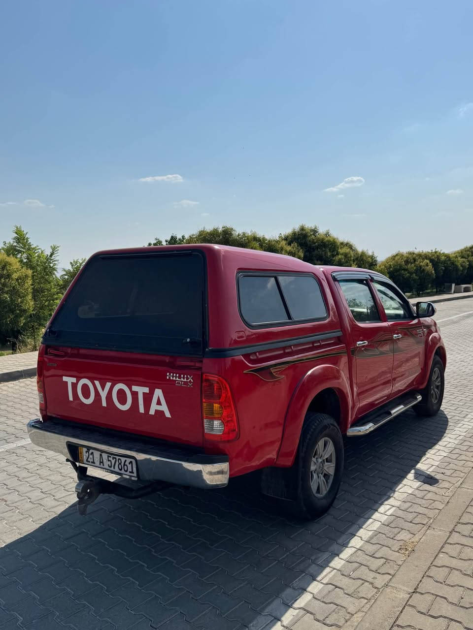 Hilux 2009 
دەبڵ ئەکسل 
ئوتوماتیک 
نیو پارچە بۆیاخ   توزی وردە ی هەیە
4x4
 Automatic
 New parcha boyax

***********
‏*********** السليمانية, العراق
