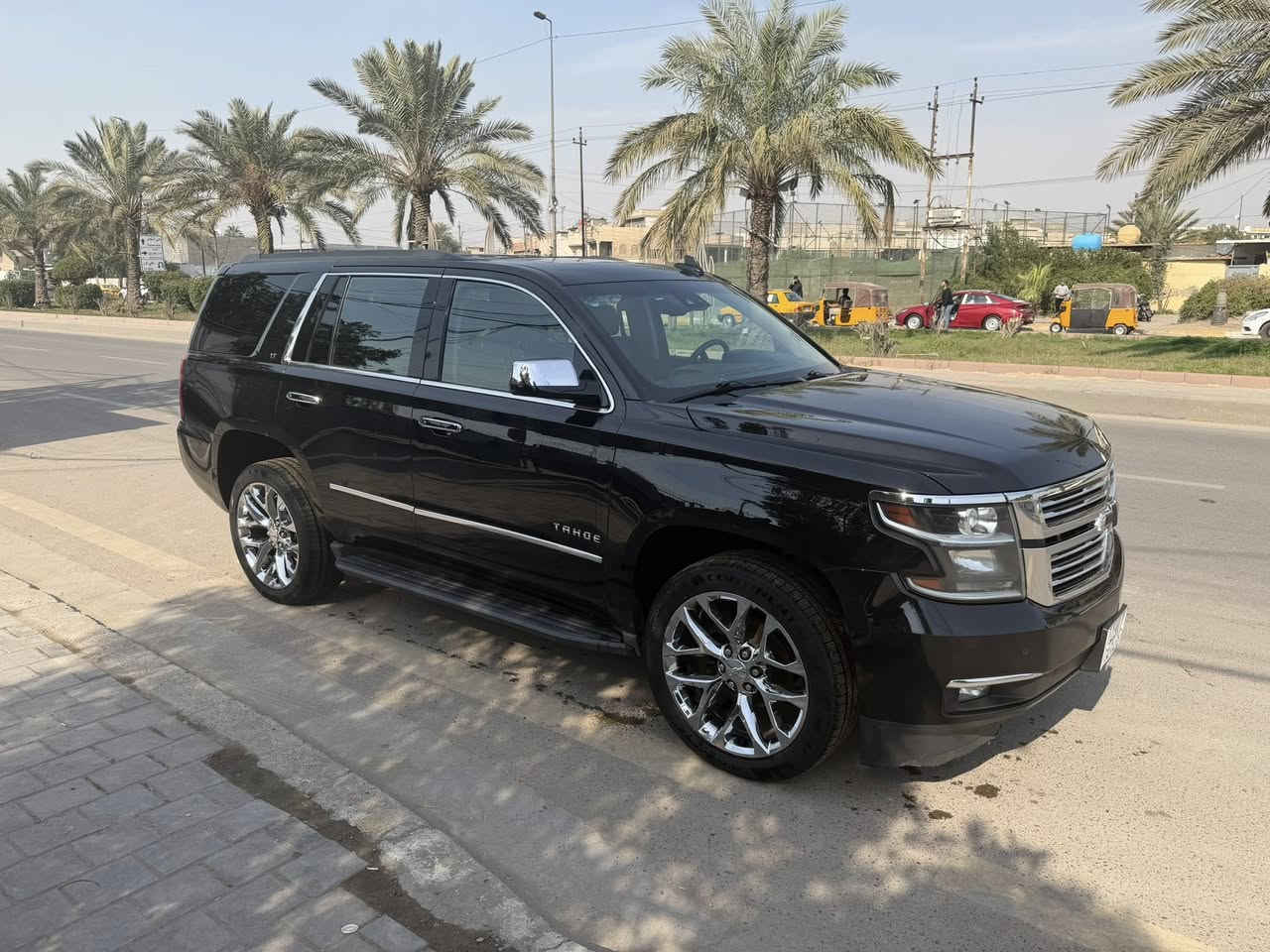 سلام وعليكم عدي تاهو موديل 2016 دخول جديد كتاب ضباط اسود مرقم صلاح الدين الرقم النكليزي جديد صارله اسبوع منرقمت موصفات فول فتحه بصمه شاشه بالسقف اربع يدات بصمه فور ويل ويل كروم 22 شباك كروم جنطه كهرباء وبيه موصفات هواي مذاكرهن حادثه باب الصدر مبدل نفس الون السعر 290 وبيه مجال شي بسيط جدا الهاتف *********** اعتذر من المراوس بيع فقط
