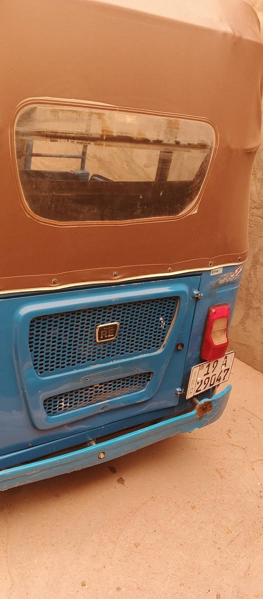 مديل 22 رقم كربله مكفوله كفاله عامه مكان كربلاء حي الغدير سعر 9مليون وبيهه مجال اتصال ‏‪***********‬‏ اني مكلف بل نشر
