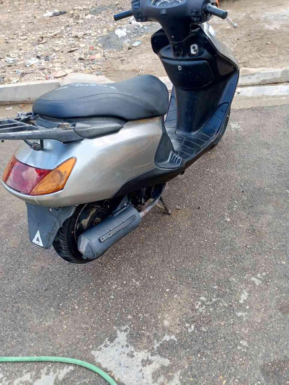 السلام عليكم سبيسي ياباني للبيع كل  نقص مابيهه  مجفته جديد مكينه خرسه ترايك وينً ماتريد كفرات تجاري البجم الكدام اصلي سعرهه 550 وبيهه مجال للشراي مكاني كوت حي جامعه رقمي ***********
