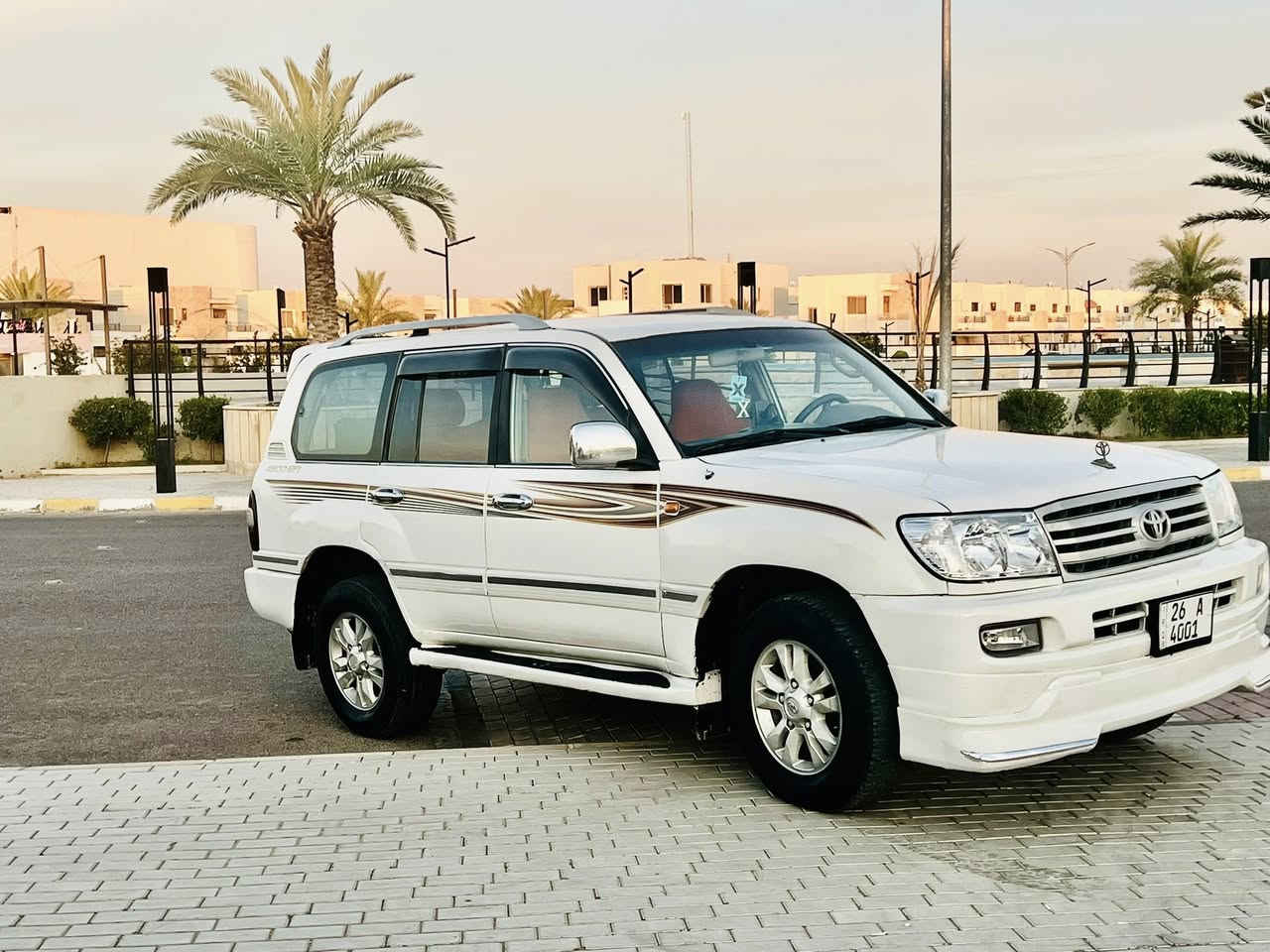 السلام عليكم 
لاندكروزر جكساره 
موديل 2000 محدث 2007
هزه ورقم جديد رقم مميز شرط التحويل 
محرك  v6  بلادي المرغوب
كير اوتوماتيك
ماشيه 300 Km
كير محرك شرط
صدر جديد
تايرات نص عمر
تبريد ثلج
دبل تانكي
كهربائيات ما ملعوب بيه كله على وضع الشركه 
تراي للبصره
السياره مصبوغه عام بيه مكانات معجون 
كفاله لغود والشواصي والحوض  والعيب الشرعي 
مكان السياره تكريت 
للاستفسار الاتصال على الرقم *********** 
@الجميع
