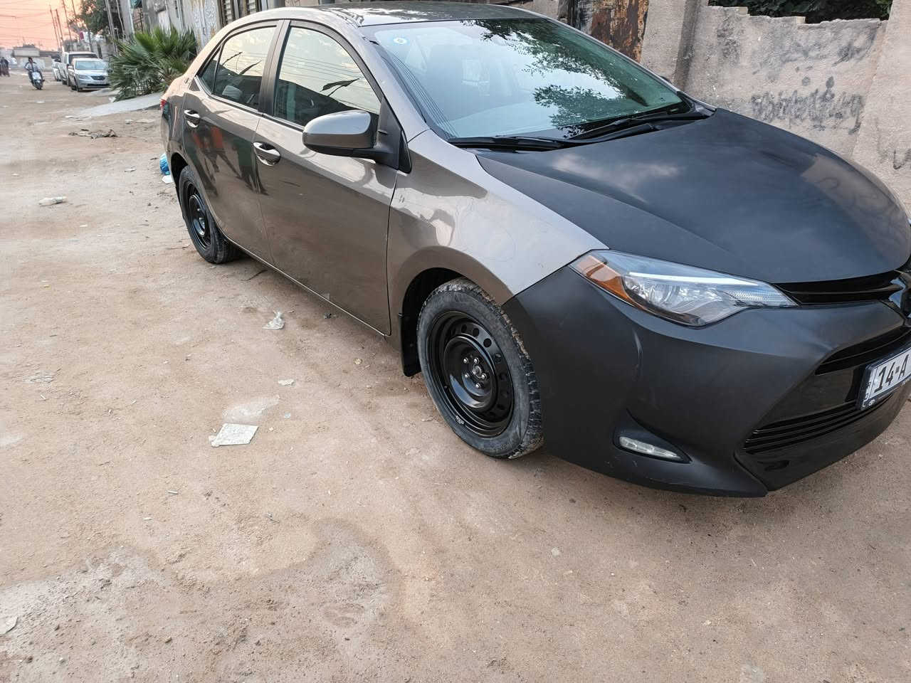 السلام عليكم كورلا موديل 2019 رقم بصره باسمي وارد امريكي بيها بنيد مبدل وشويه حالوب بالقماره والكير بيه صوت بالاكسل مكان السياره البصره السعر 115 ....***********
