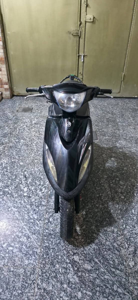 عدله صارله شهرين من طالعه
ختم واحد وي المكينه 
نكره سلف 
كله شغاله 
تفحص وين ما تريد 
بلواقع بحد احله 
معدل120
سعر 900 وبيه مجال 
مكان سماوه حي الحسين 
***********
