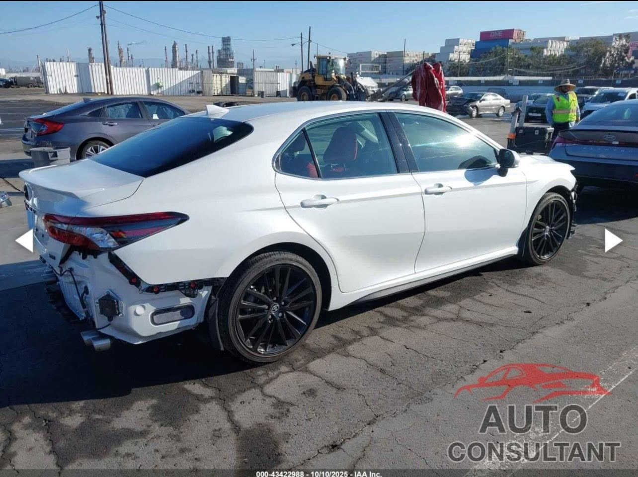 من لديه كتاب شهداء يستلم جاهز مدة الوصول الى بغداد 5 ايام كامري XSE 2024 فول ما عدا الفتحه ماشي 23 حادثه مثل ما موضح بل الصور السعر 236 واصل الى بغداد مدة الوصول 5 ايام رقم الهاتف ***********
